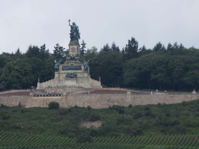 BStatue Rdesheim