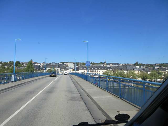 Vi kjrer inn i Luxemburg
