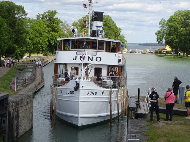 Juno p� vei opp Bergs Sluser 