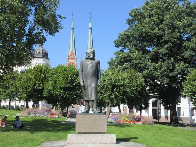 Statue av Henrik Ibsen