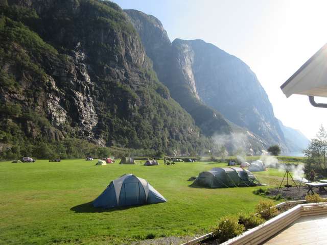 Camping i Lysebotn