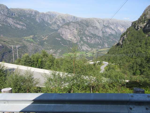 Hrnlssvinger mot Lysebotn