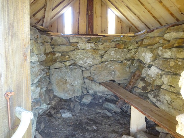 Innvendig i den restaurerte Vikraleg�