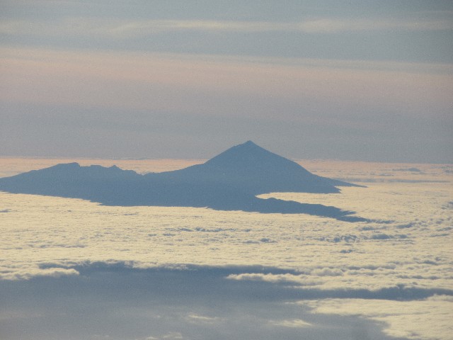 Teide over skyene 